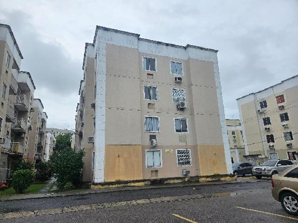 Apartamento em Belford Roxo, Centro, Avenida Prefeito Jorge Julio Costa Dos Santos, N. 700, Apto 406, Bl 26, RJ. Área: 55.37m2