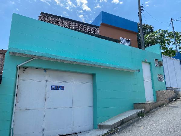 Casa em São Gonçalo, Santa Catarina, Travessa Eloi, N. 13, Cs 03, RJ. Área: 38.78m2