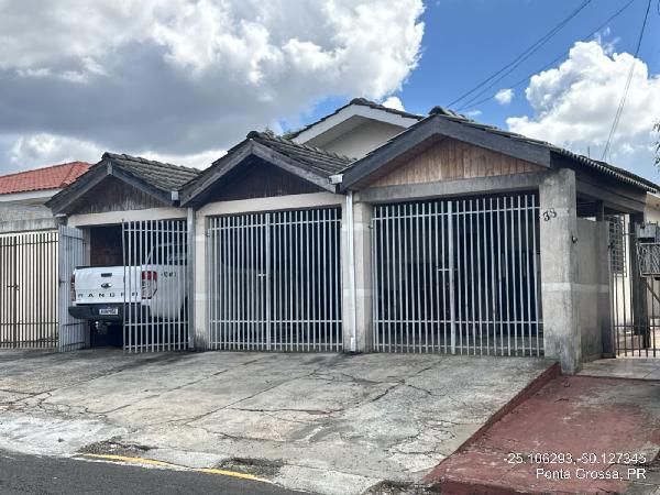 Casa em Ponta Grossa, Olarias, Rua Jacob Faintyck, N. 38a, Lt 17 Qd 08, PR. Área: 53.6m2