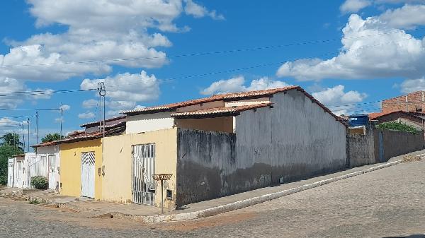 Casa em Iaçu, Boiadeira, Rua Da Cascalheira, N. 299,, BA. Área: 69.26m2