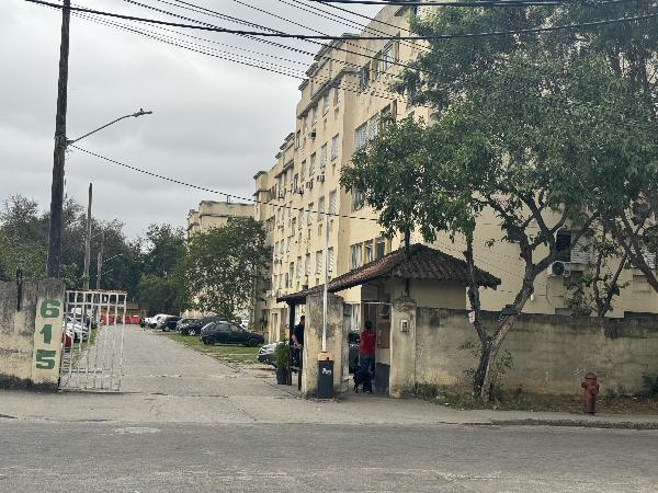 Apartamento em Rio de Janeiro, Inhoaiba, Rua Gentil De Ouro, N. 615, Apto 308, Bl 05, RJ. Área: 50m2