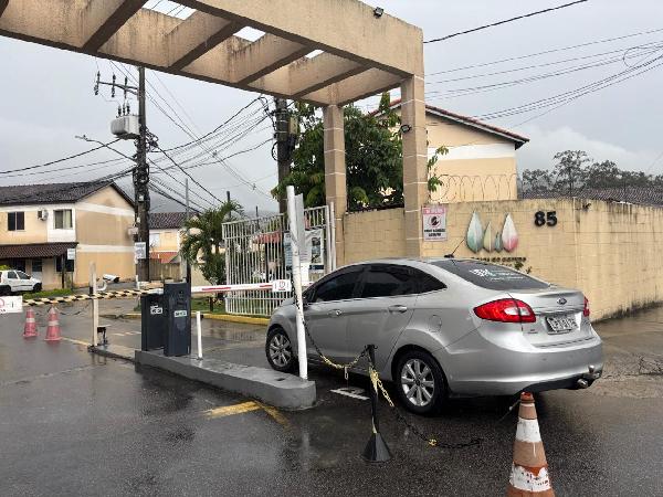 Casa em Rio de Janeiro, Guaratiba, Rua Rosada, N. 85, Cs 02 Bl 07, RJ. Área: 52m2