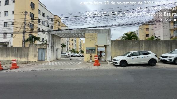 Apartamento em Lauro de Freitas, Caji, Avenida Professor Theocrito Batista, N. 929, Apto 103, Bl 09 Vg 98 Lt 19-20, BA. Área: 45.7m2