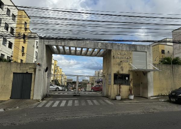 Apartamento em Lauro de Freitas, Caji, Av Professor Theocrito Batista, N. 929, Apto 401, Bl 13, BA. Área: 42.9m2