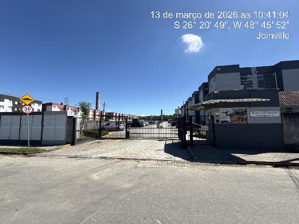 Apartamento em Joinville, Paranaguamirim, Rua Paranaguamirim, N. 1395, Apto 402, Bl 02, 3º Pav, Vaga 109, SC. Área: 45.17m2