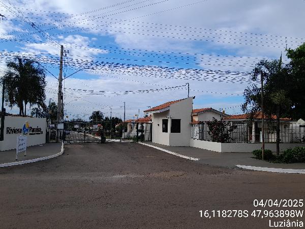 Casa em Luziânia, Fazenda Saia Velha, Rua Araguaia, N. Sn, Cs 38 Gelba 1a3, GO. Área: 75.56m2