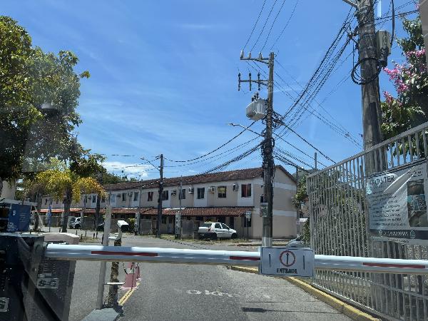 Casa em Rio de Janeiro, Guaratiba, Rua Rosada, N. 85, Cs 14 Bl 5, RJ. Área: 51m2