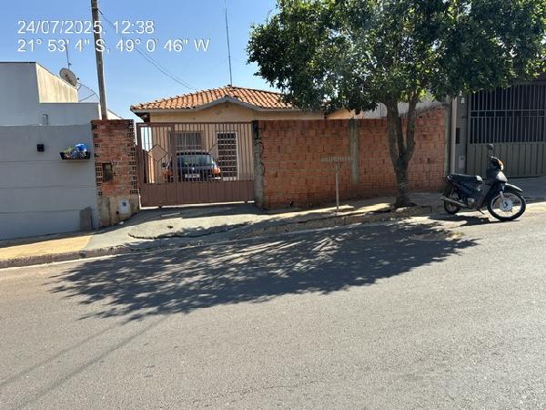 Casa em Iacanga, Jardim Brasil, Rua Ercilia Batista De Souza, N. 120, Lt 13 Qd B, SP. Área: 50.04m2