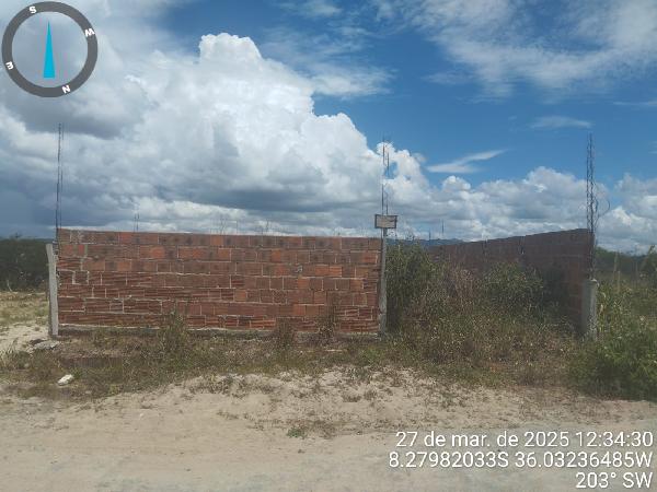 Casa em Caruaru, Boa Vista, Rua Projetada 2, N. 33, Lt 08 Qd 01, PE. Área: 50m2