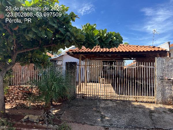 Casa em Pérola, Centro, Rua Herminio Scalco, N. 323, Lt 02 Qd 06, PR. Área: 41.49m2