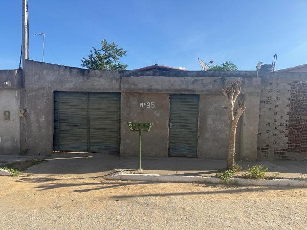Casa em Belo Jardim, Euno Andrade Da Silva, Rua Joao Lima Leite, N. 35, Qd 63 Lt 30, PE. Área: 50m2