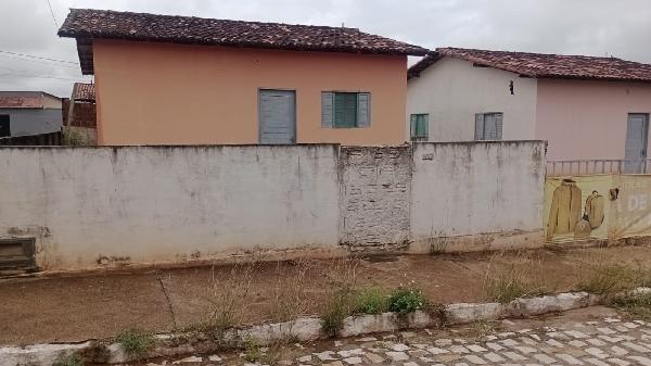 Casa em Ceará-Mirim, Planalto, Rua Domingos Savio Tito, N. 157, Lt 01 Qd F, RN. Área: 46.94m2