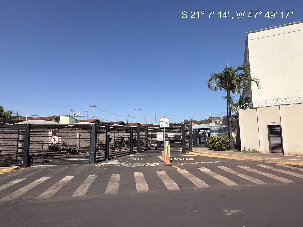Apartamento em Ribeirão Preto, Parque Dos Pinus, Rua Palmiro Bim, N. 597, Apto 21, Bl D Torre 01, SP. Área: 40.71m2