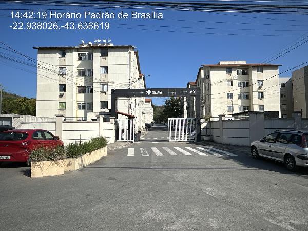 Apartamento em Rio de Janeiro, Santa Cruz, Rua Ibirarema, N. 168, Apto 301, Bl 10, RJ. Área: 45.04m2