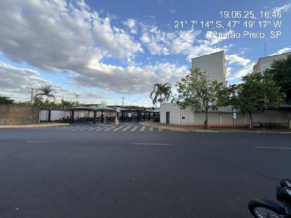 Apartamento em Ribeirão Preto, Parque Dos Pinus, Rua Palmiro Bim, N. 597, Apto 12, Bl C Torre 04, SP. Área: 40.71m2
