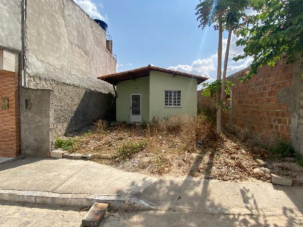 Casa em Belo Jardim, Euno Andrade Da Silva, Rua Joao Pedro Sobrinho, N. 63, Lt 27 Qd 51, PE. Área: 50m2
