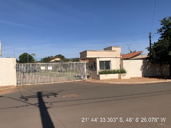 Apartamento em Araraquara, Jardim Dos Oitis, Rua Jose Maria Ferreira Brandao, N. 1070, Apto 31, Bl 03 Ed Res Villa Galli 3, SP. Área: 45.72m2