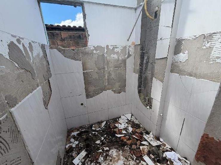 Casa em Belo Jardim, Euno Andrade Da Silva, Rua Severino Jose Da Silva, N. 84, Qd 46 Lt 24, PE. Área: 50m2