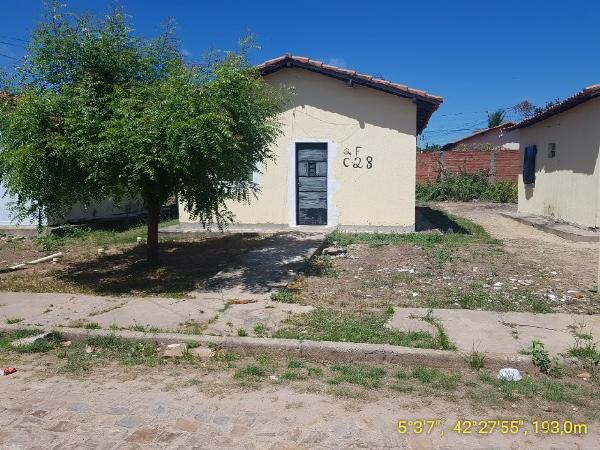 Casa em Altos, Bairro Santa Luz, Rua I, N. 105, Lt 28 Qd F, PI. Área: 45.2m2