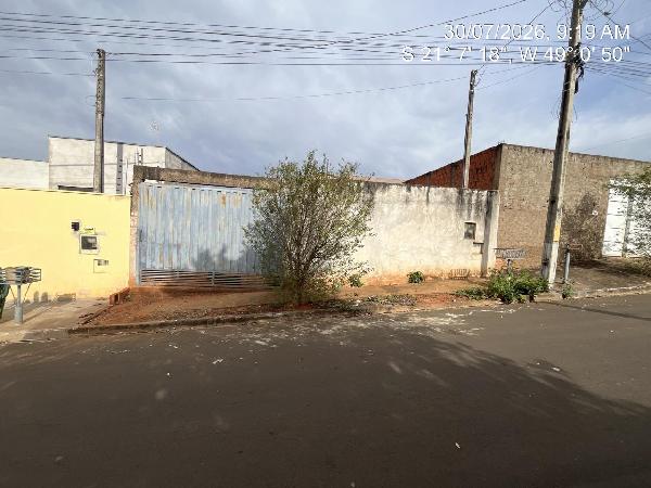 Casa em Catanduva, Residencial Julio Ramos, Rua Leonor De Oliveira Macedo, N. 97, Lt 09 Qd 04, SP. Área: 45.47m2 Casa em Catanduva, Residencial Julio Ramos, Rua Leonor De Oliveira Macedo, N. 97, Lt 09 Qd 04, SP. Área: 45.47m2