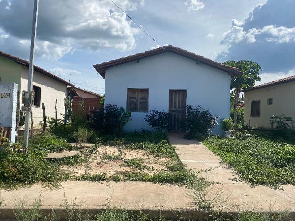 Casa em Altos, Bairro Santa Luz, Rua I, N. 65, Qd F, Lt 24, PI. Área: 45.2m2