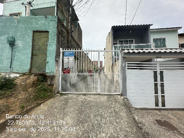 Casa em Mesquita, Banco De Areia, Rua Barros Peixoto, N. 20, Cs10 Lt247, RJ. Área: 61.45m2