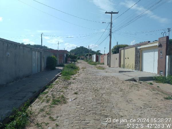 Casa em Altos, Santa Luz, Rua I, N. 396, Lt 09 Qd C, PI. Área: 45.2m2