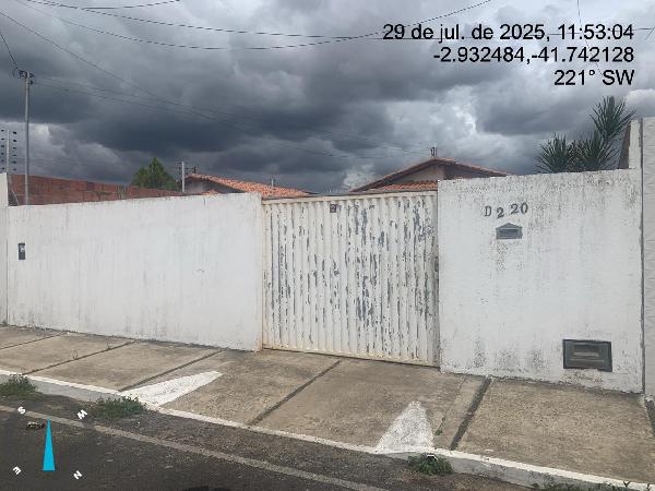 Casa em Parnaíba, Dirceu Arcoverde, Rua C, N. 20, Lote 20,Quadra D2, PI. Área: 63.17m2