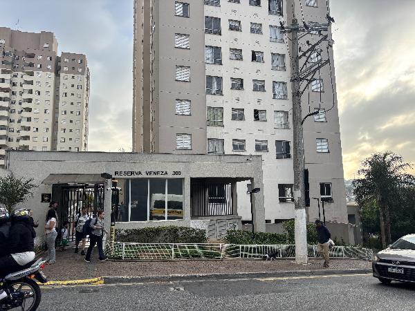 Apartamento em Osasco, Carapicuiba, Rua Pernambucana, N. 350, Apto 46, Torre 02, SP. Área: 43.94m2