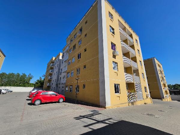 Apartamento em São Gonçalo, Santa Luzia, Avenida Carmela Dutra, N. Sn, Apto 308, Bl 02, RJ. Área: 56.7m2