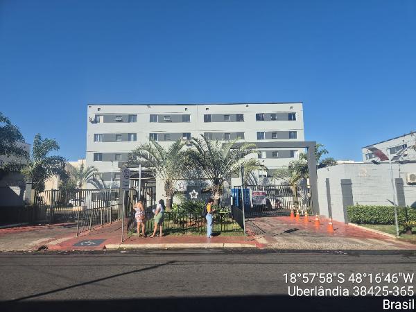 Apartamento em Uberlândia, B. Gávea Sul, Rua Professora Maria Celia Cence, N. 160, Apto 204, Bl 43, MG. Área: 47.62m2