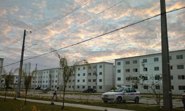 Apartamento em Lauro de Freitas, Caji, Avenida Professor Theocrito Batista, N. 288, Apto 02, Bl 03, BA. Área: 39.38m2