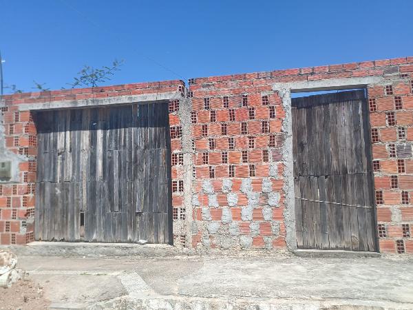 Casa em Belo Jardim, Euno Andrade Da Silva, Rua Professora Jullyana Galvao Magalhaes Benevides, N. 35, Lt 62 Qd 06, PE. Área: 50m2