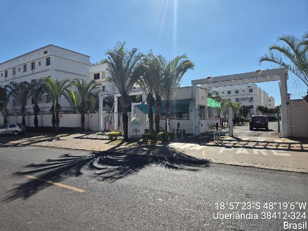 Apartamento em Uberlândia, Chacaras Jd Holanda, Alameda Jose De Oliveira Guimaraes, N. 700, Apto 102, Terreo Bloco 19, MG. Área: 45.64m2