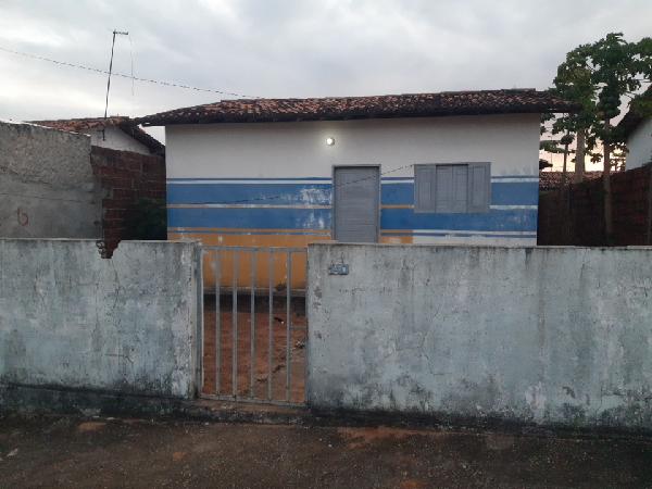 Casa em Ceará-Mirim, Planalto, Rua Raimundo Varela, N. 140, Qd Q-O, Lt 8, RN. Área: 46.94m2