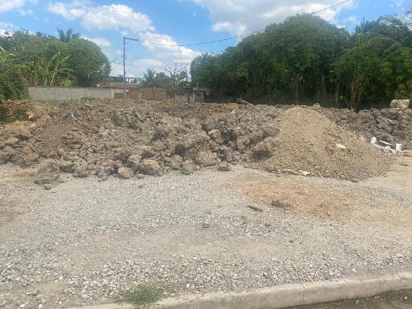 Prédio em Queimados, Campo Alegre, Estrada Cabucu Queimados, N. 995, Ap 505, Bl 03, RJ. Área: 46.47m2