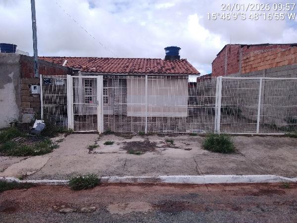 Casa em Águas Lindas de Goiás, Mansoes Camargo, Quadra 13, N. Sn, Lt 11 Cj B Rua 07, GO. Área: 46.07m2