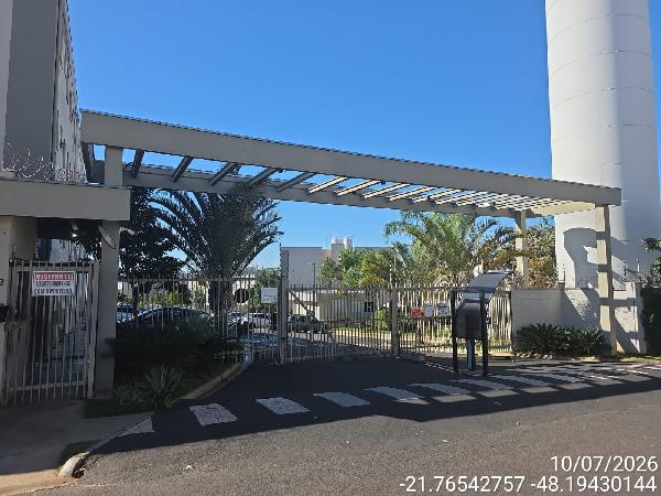Apartamento em Araraquara, Araraquara, Rua Bento Ramalho Machado, N. 622, Apto 13, Pav 1 Bl C, SP. Área: 43.06m2