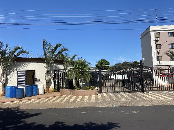 Apartamento em Ribeirão Preto, Residencial Parque Dos Servidores, Avenida Dr Marcos Antonio Macario Dos Santos, N. 780, Apto 21, Bl E Torre 1, SP. Área: 42.58m2