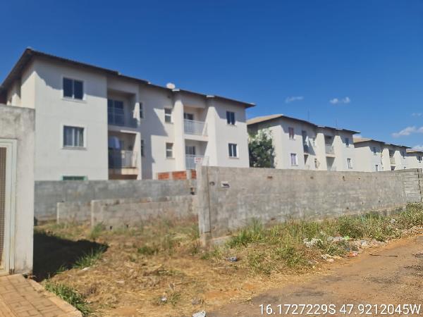 Apartamento em Luziânia, Cidade Osfaya, Rua Tarek, N. Sn, Apto 102, Bl C, Qd 20, Lt A1, GO. Área: 100.07m2