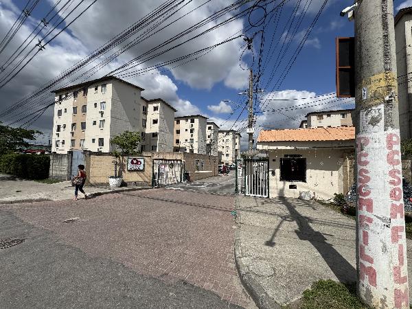 Apartamento em Rio de Janeiro, Santa Cruz, Estrada De Santa Eugenia, N. 3300, Apto 301, Bl 07, RJ. Área: 44.82m2