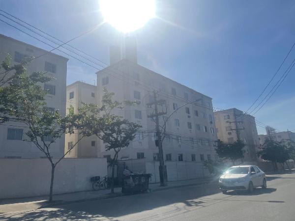 Apartamento em Rio de Janeiro, Santa Cruz, Estrada De Santa Eugenia, N. 3300, Apto 304, Bl 15, RJ. Área: 44.85m2
