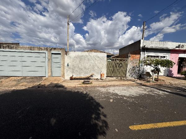 Casa em Ribeirão Preto, Jardim Cristo Redentor, Rua Mooki Koga, N. 110, Lt 06 Qd 45, SP. Área: 46.7m2