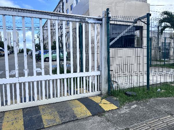 Apartamento em Salvador, Plataforma, Rua Formosa De Sao Joao, N. 359, Apto 101, Bl 25, BA. Área: 40.05m2