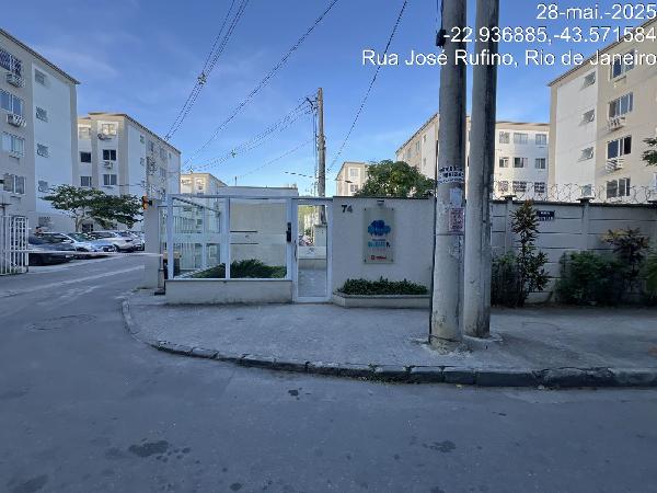 Apartamento em Rio de Janeiro, Campo Grande, Rua Odete Lara, N. 74, Apto 305, Bl 05, RJ. Área: 41m2