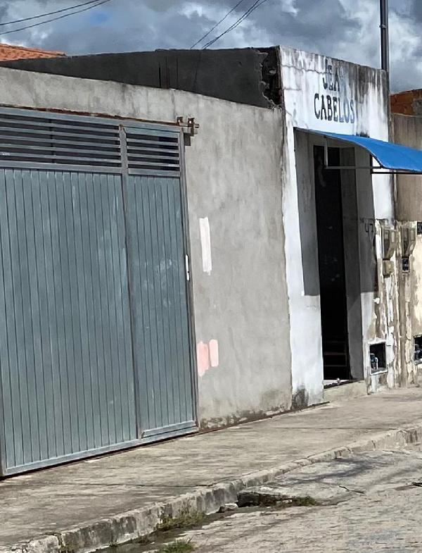 Casa em Feira de Santana, Pedra Ferrada, Av. Asa Branca Ala E, N. 47, Qd 35 Lt 35, BA. Área: 29.22m2