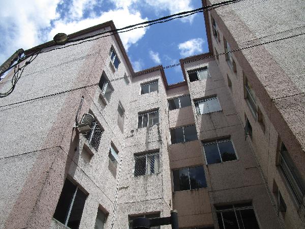 Apartamento em Lauro de Freitas, Caji, Avenida Jose Leite, N. 2200, Apto 103, Bl 19, BA. Área: 40.53m2