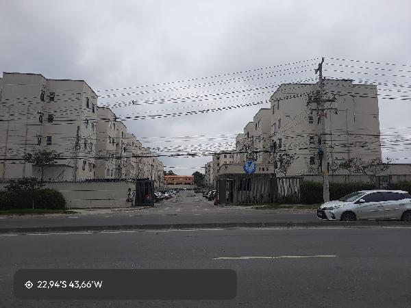 Apartamento em Rio de Janeiro, Santa Cruz, Estrada Da Pedra, N. 753, Apto 102, Bl 08, RJ. Área: 43m2