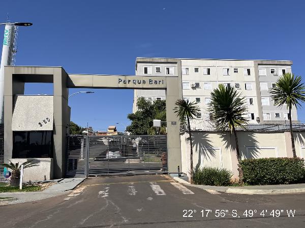 Apartamento em Bauru, Jardim Maria Celia, Rua Jose Gonzales, N. 3-50, Apto 201, Bl 01 Vg 04, SP. Área: 41.85m2