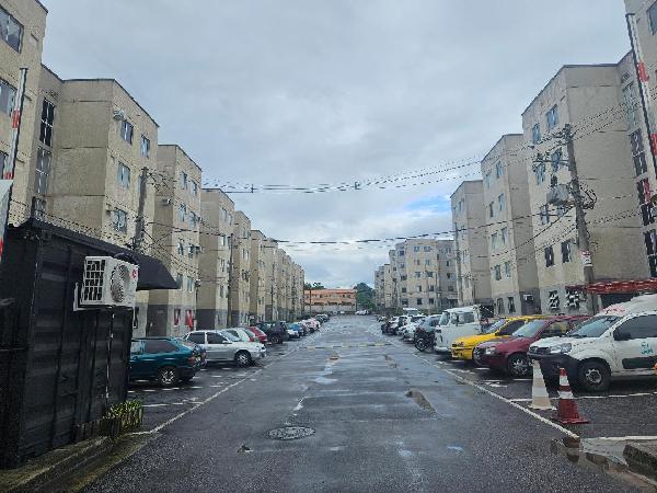 Apartamento em Rio de Janeiro, Santa Cruz, Estrada Da Pedra, N. 753, Apto 305, Bl 04, RJ. Área: 43.08m2